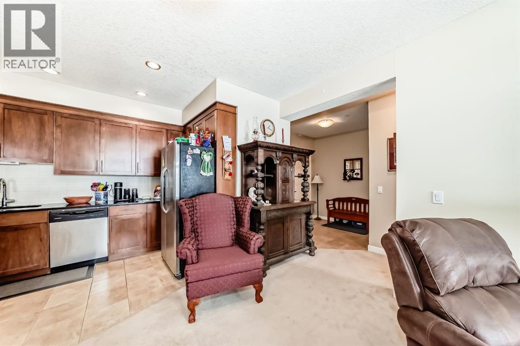 1005 Westmount Drive - Photo 9