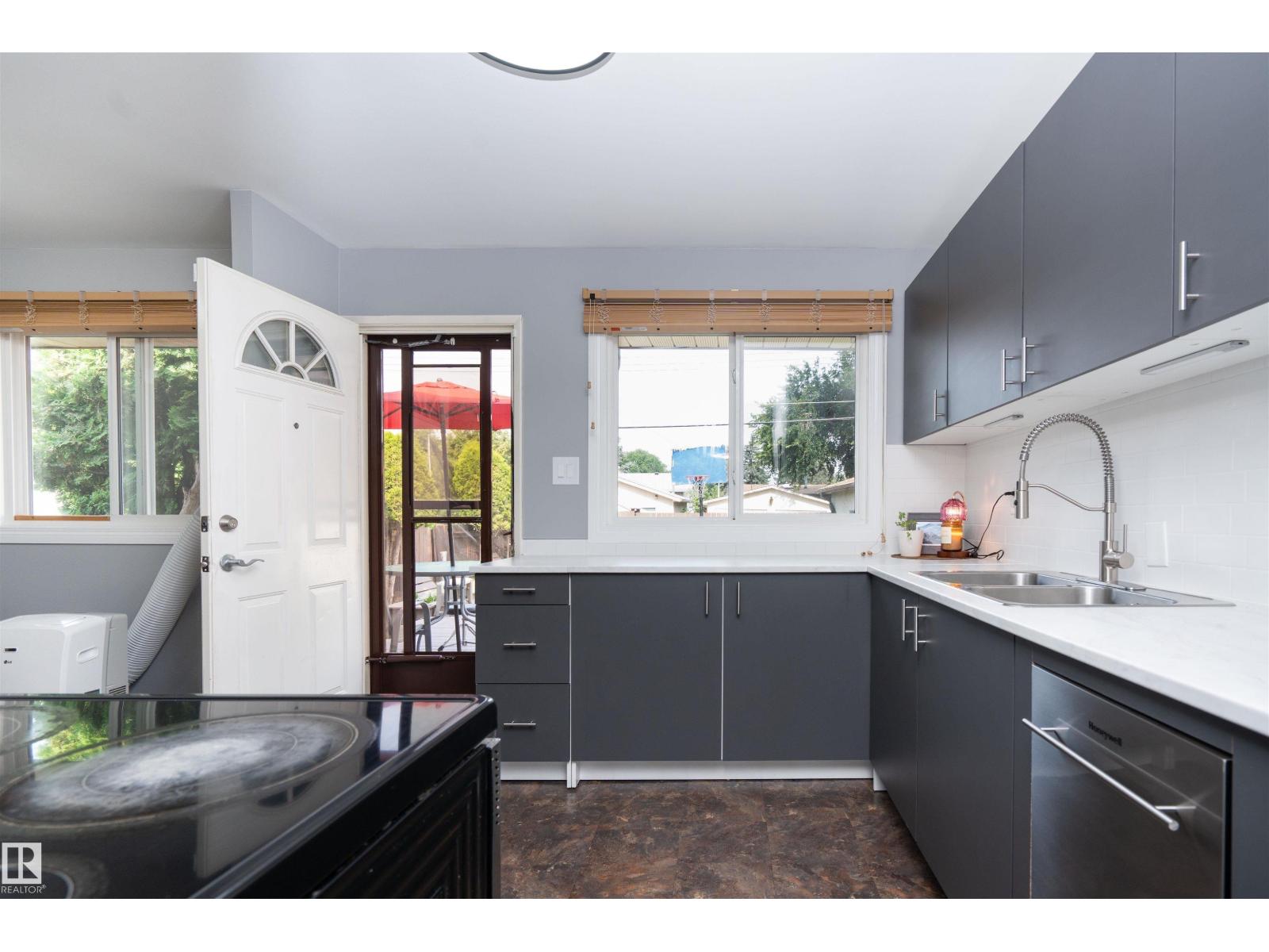 9012 MEADOWLARK RD NW - Image 11
