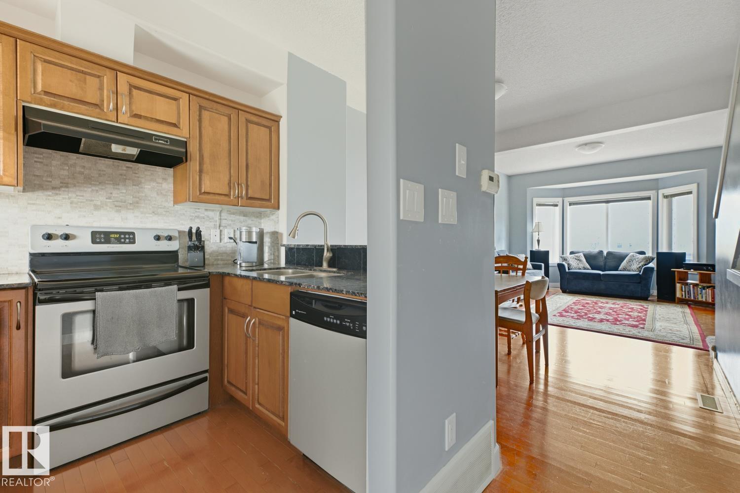 #9 13215 153 AV NW - 9