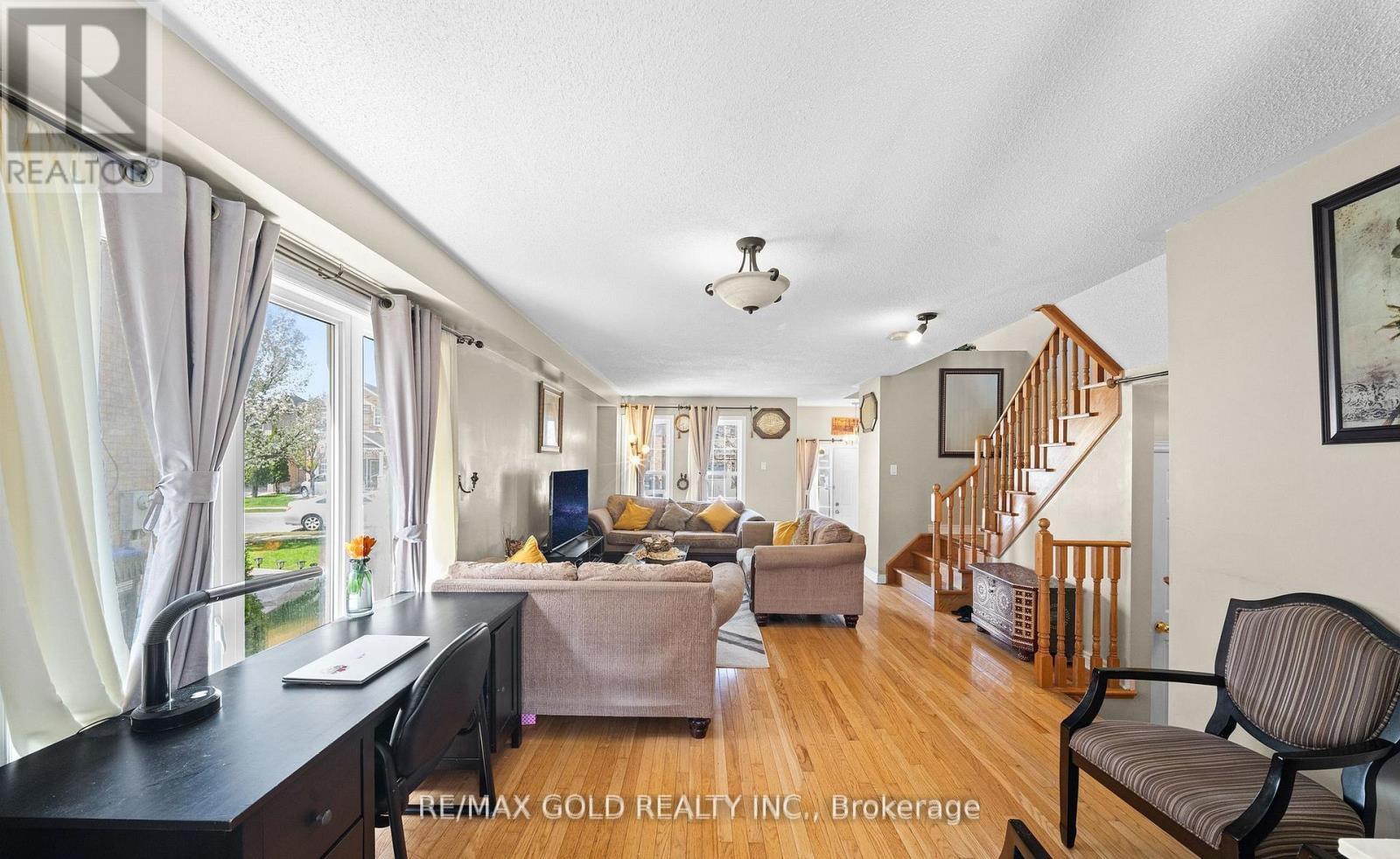 17 CALDERSTONE ROAD - 12