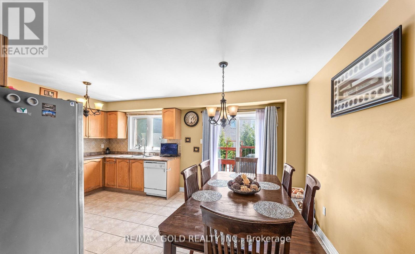 17 CALDERSTONE ROAD - 13