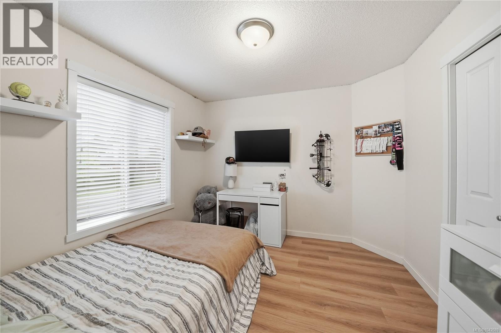 6085 Clayburn Pl - Image 7