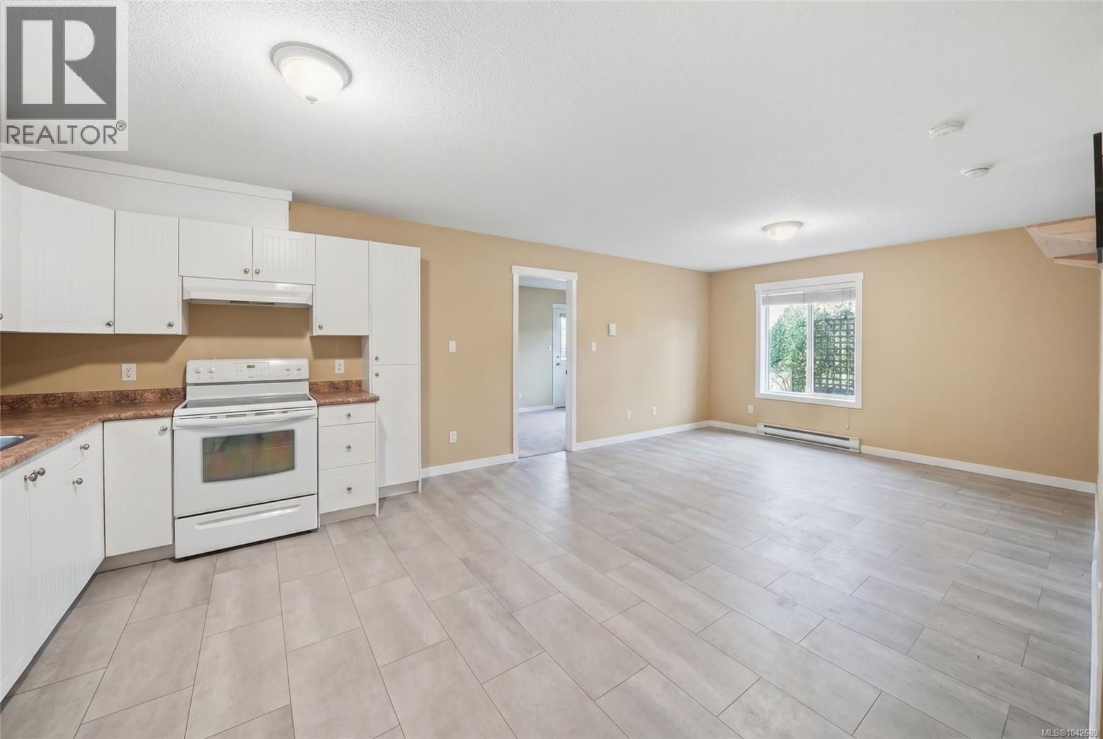 6085 Clayburn Pl - 8