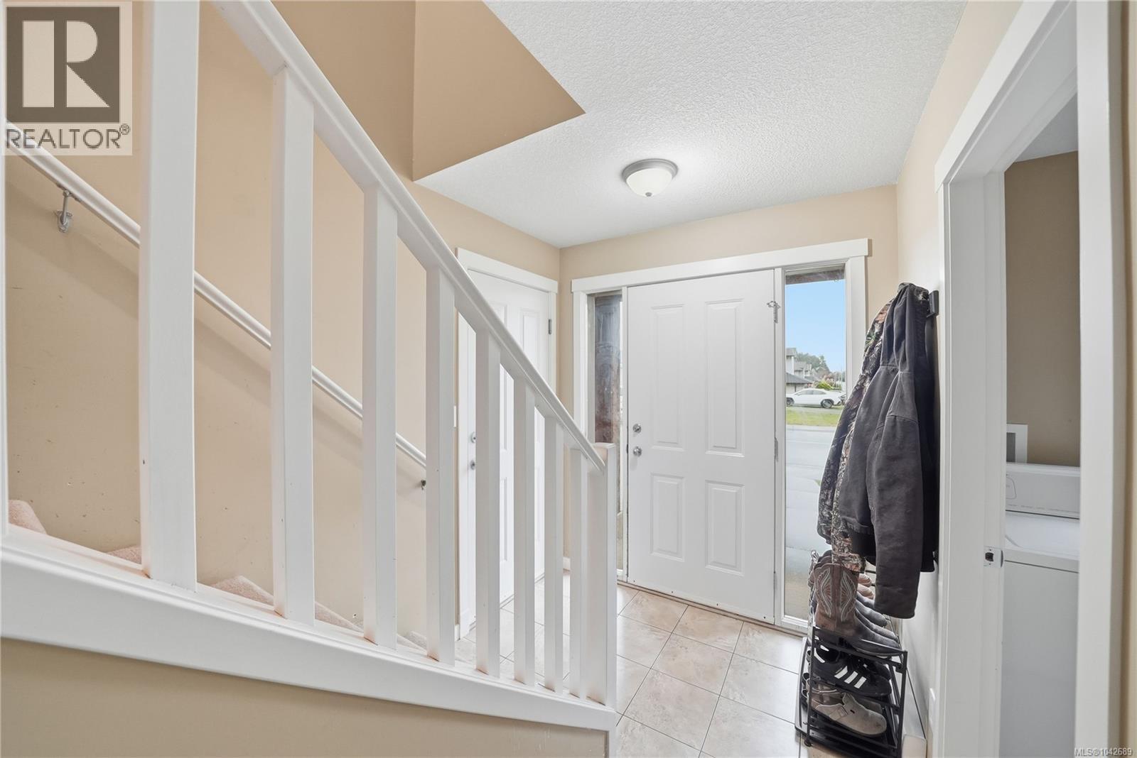 6085 Clayburn Pl - Image 11