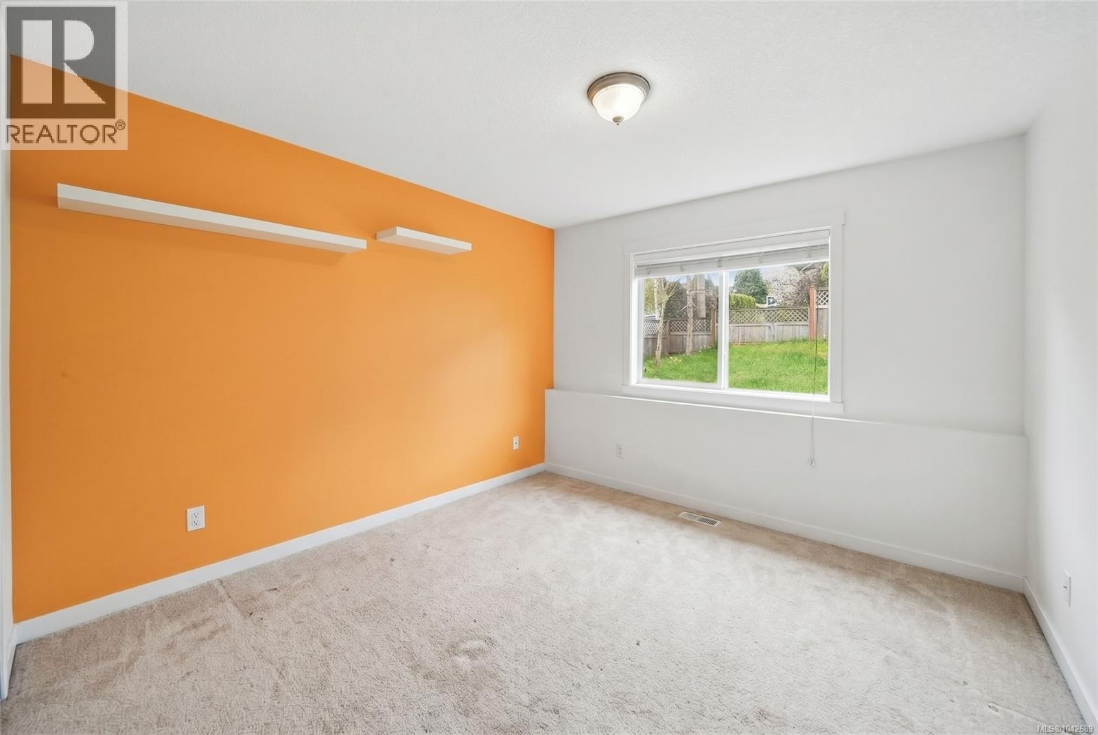 6085 Clayburn Pl - Image 29