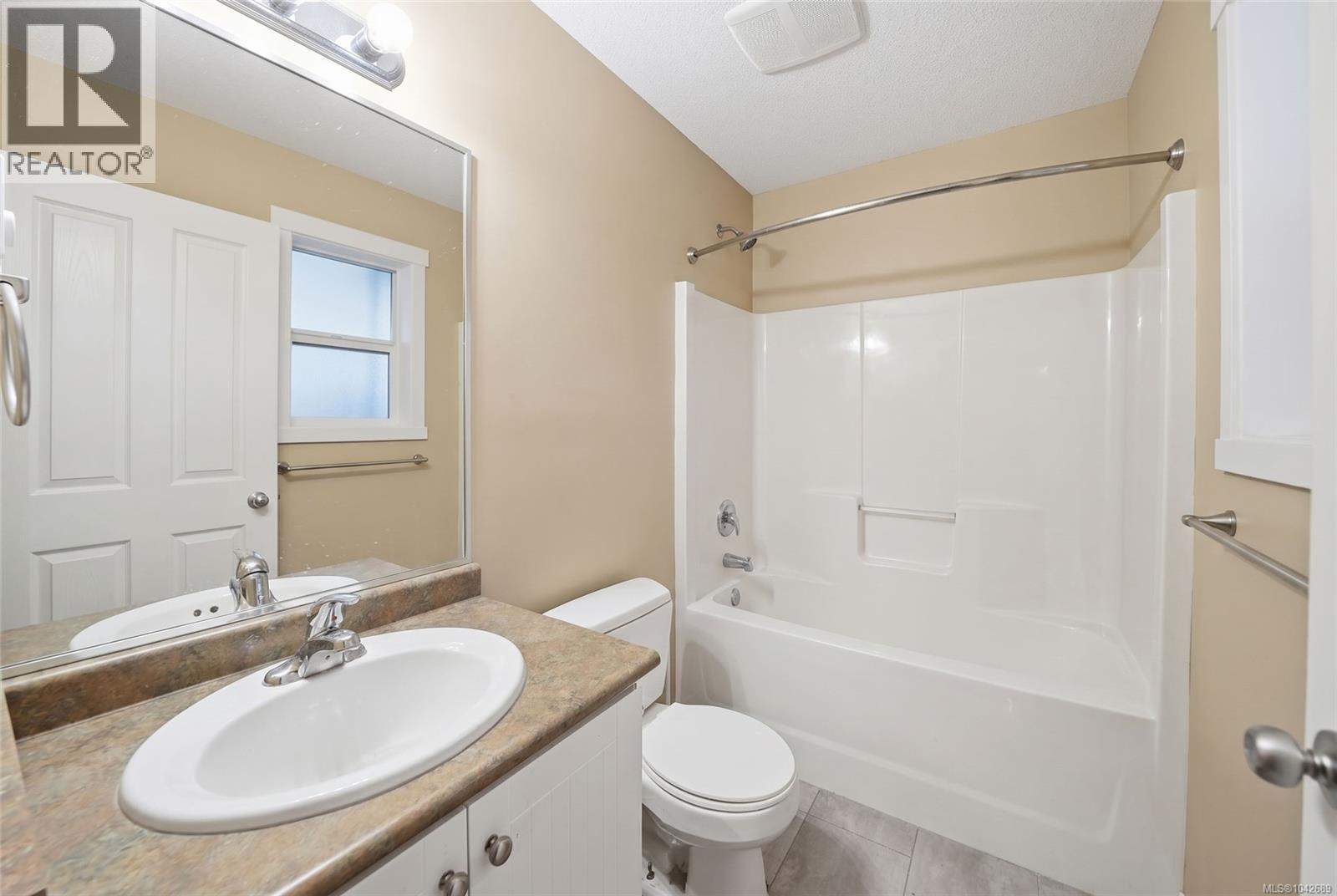 6085 Clayburn Pl - 33