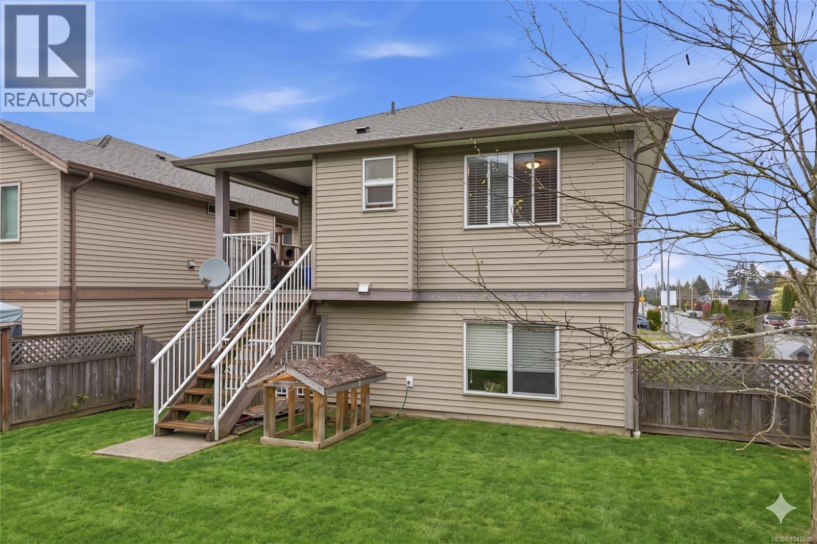 6085 Clayburn Pl - Image 9