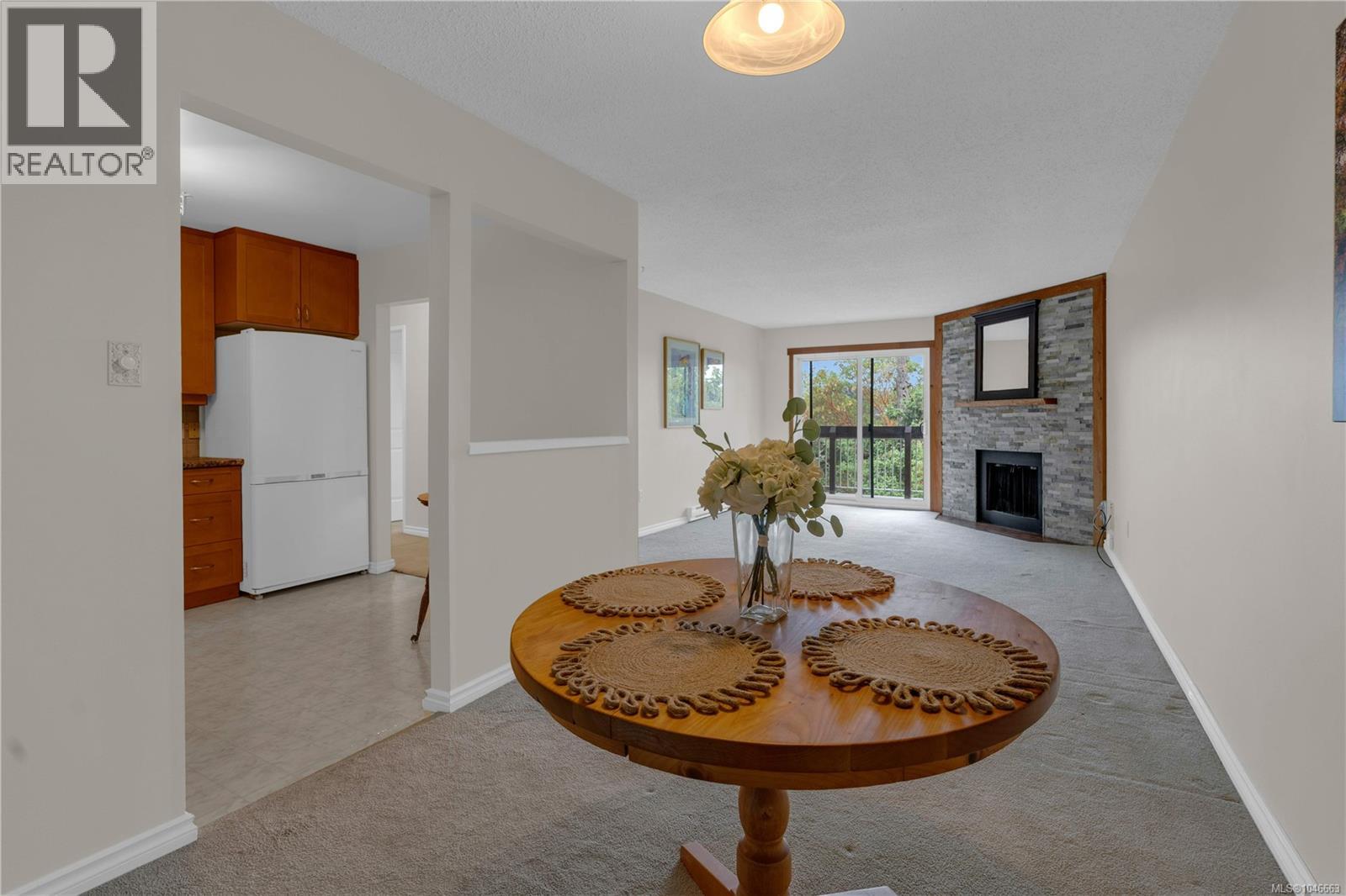 #403 79 Gorge Rd W - 25