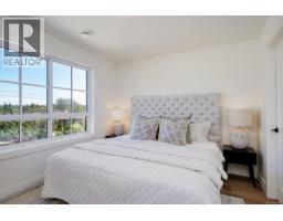 2 4068 Tuxedo Dr, Saanich, BC V8X2L3 Photo 15