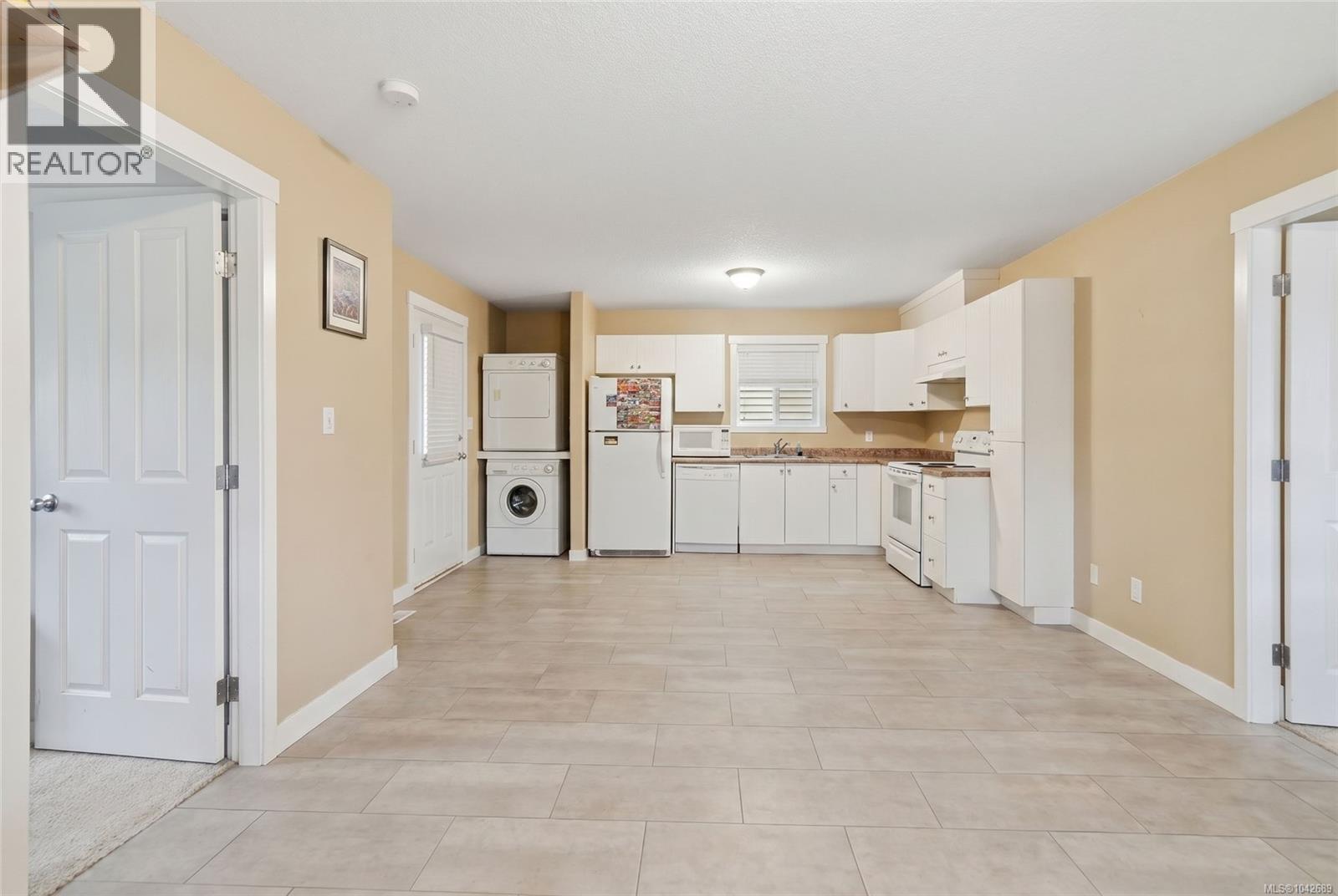 6085 Clayburn Pl - Image 27