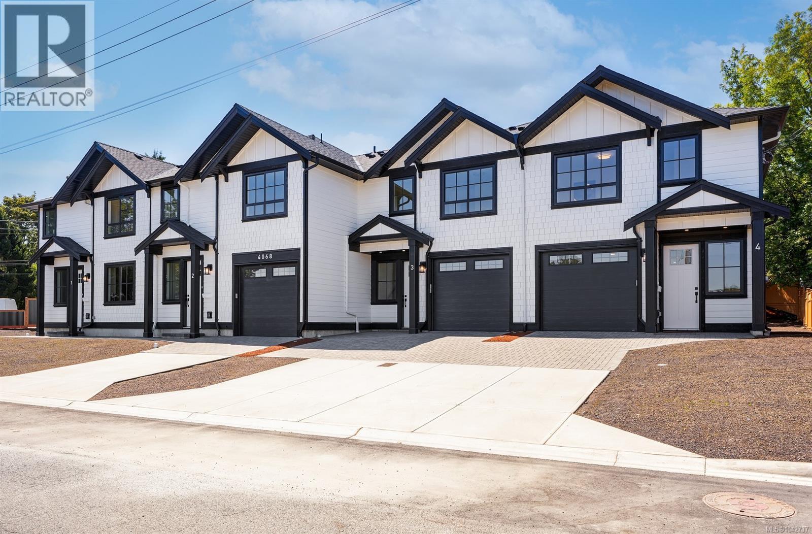 4 4068 Tuxedo Drive, Saanich