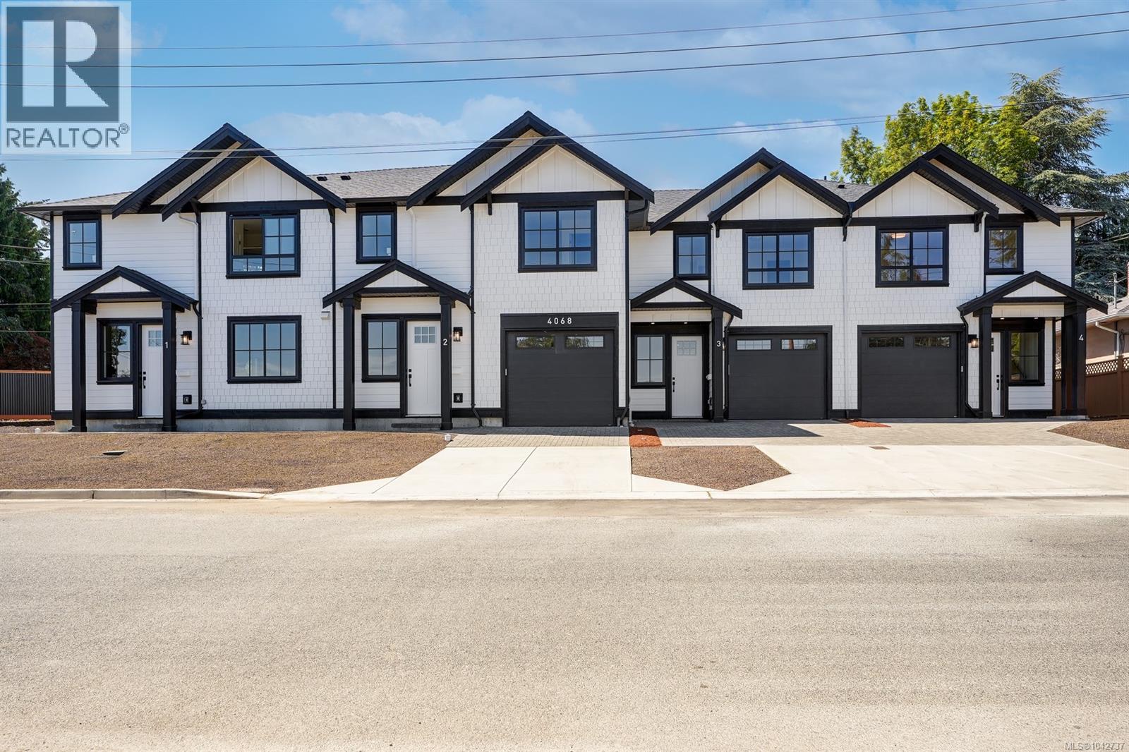 4 4068 Tuxedo Drive, Saanich