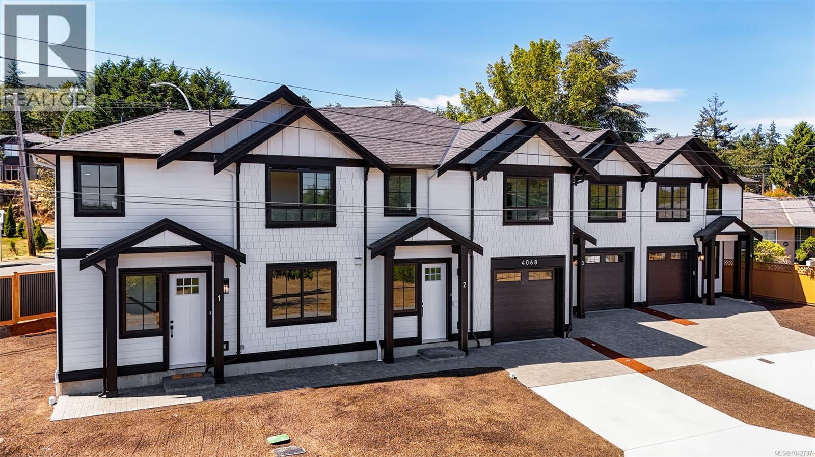 4 4068 Tuxedo Drive, Saanich