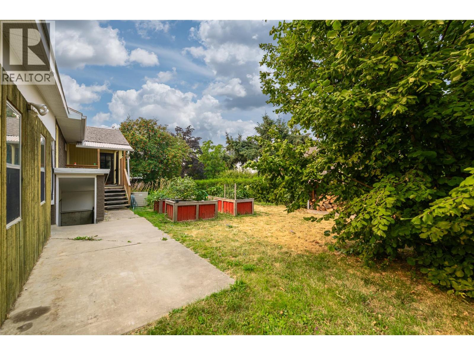 609 20th Avenue S - 28