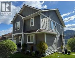 2pc Bathroom - 3583 14th Avenue, Castlegar, BC V1N4J2 Photo 10