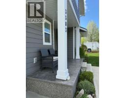Living room - 3583 14th Avenue, Castlegar, BC V1N4J2 Photo 11