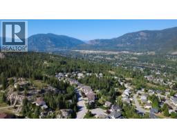 Primary Bedroom - 3583 14th Avenue, Castlegar, BC V1N4J2 Photo 8