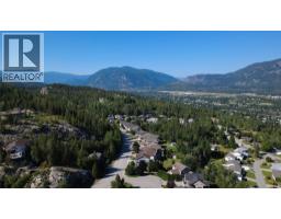 5pc Ensuite bath - 3583 14th Avenue, Castlegar, BC V1N4J2 Photo 7