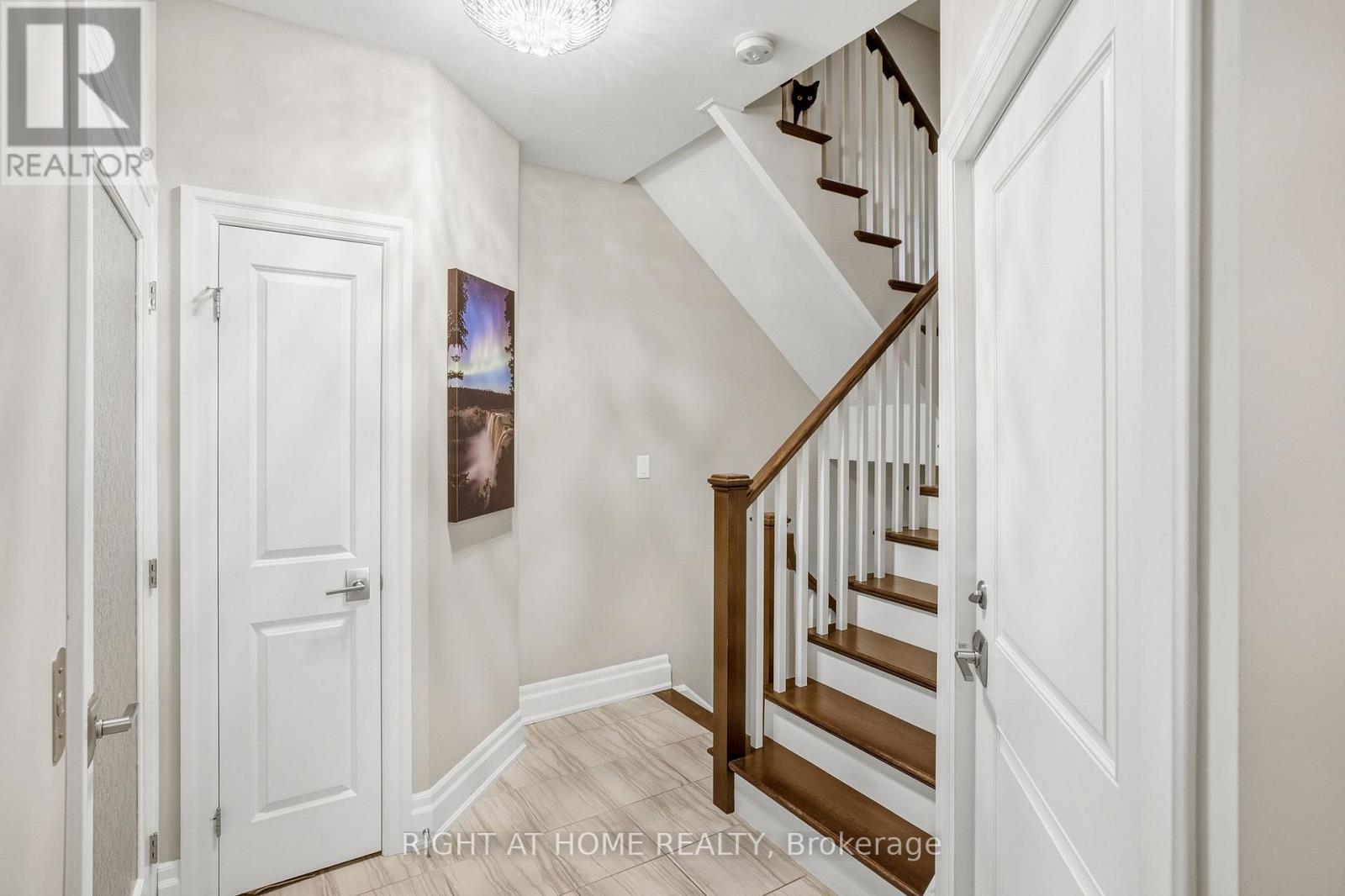 14 ABERDEEN LANE S - 9