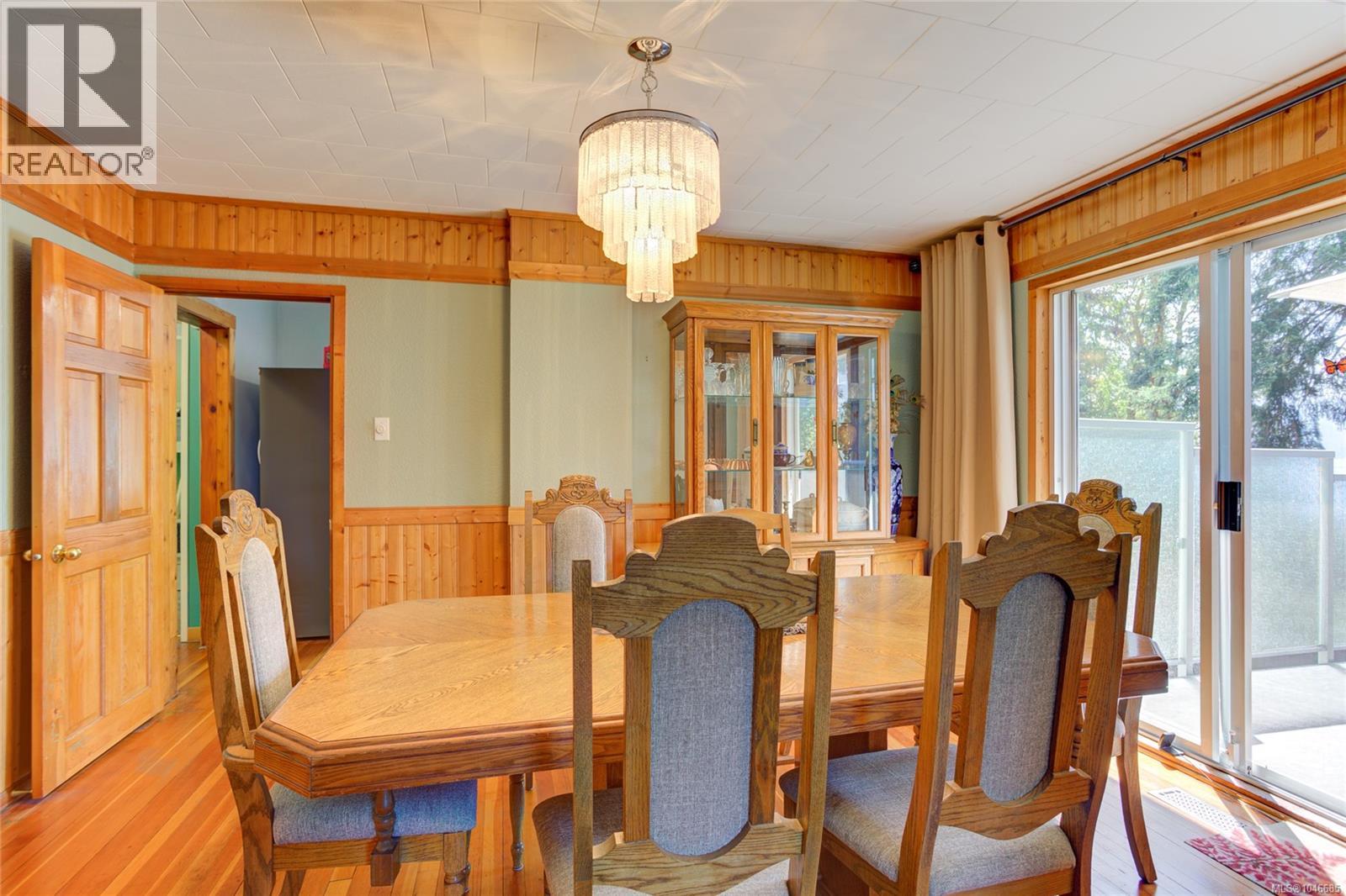 10660 Cedar Dr - Image 7