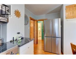10660 Cedar Dr, Youbou, BC V0R3E1 Photo 17