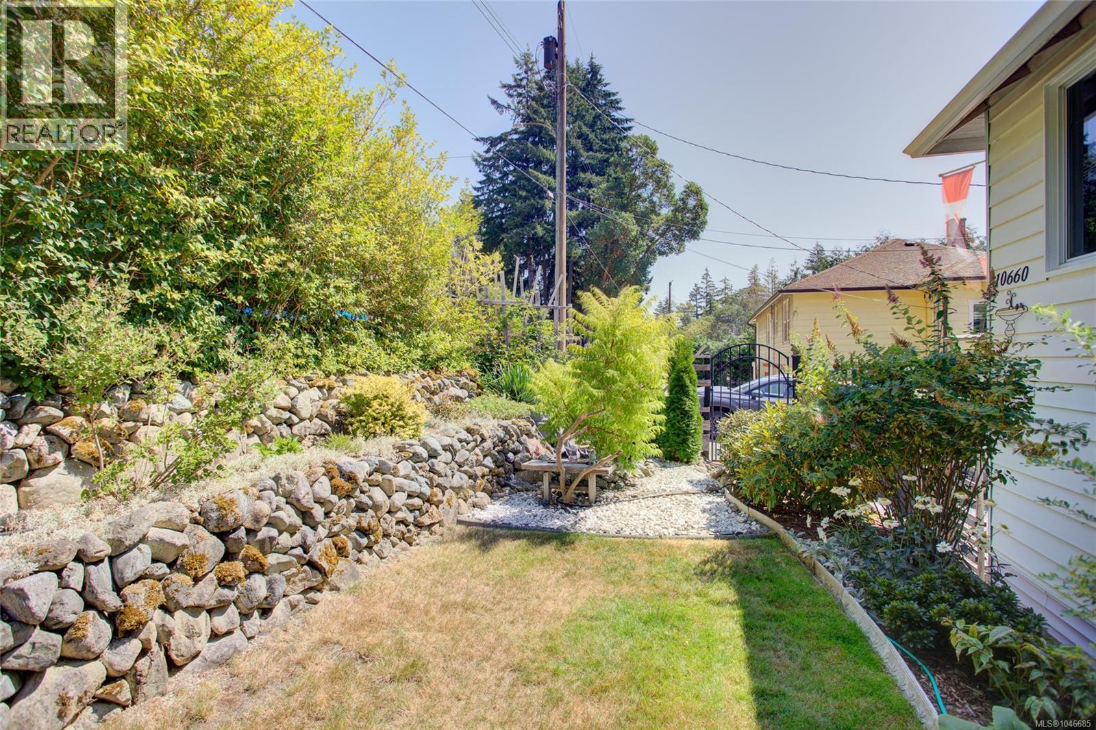 10660 Cedar Dr - 52