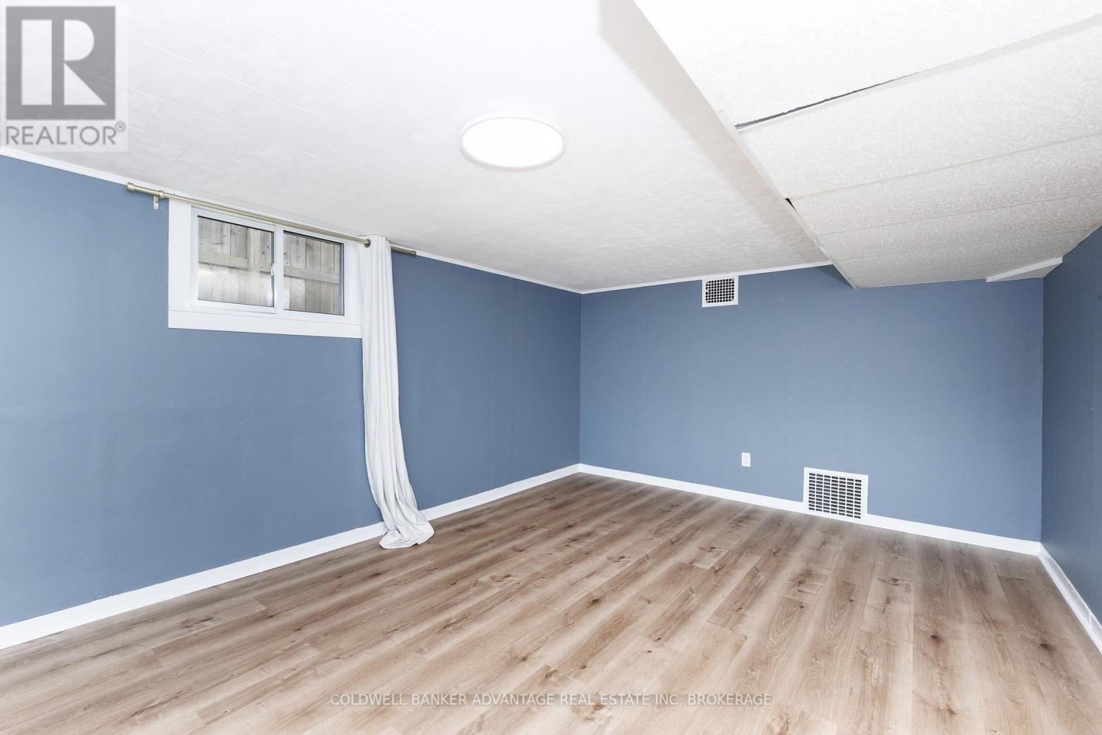 205 ROSS STREET - Image 27