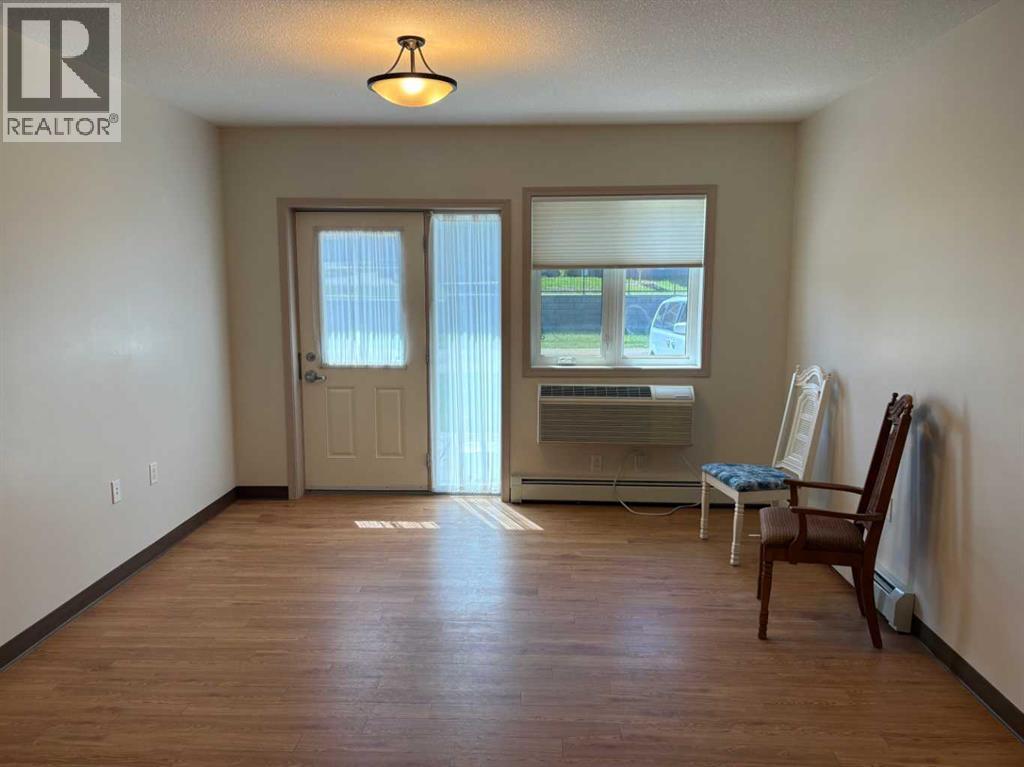#5 4304 51 Street - 9
