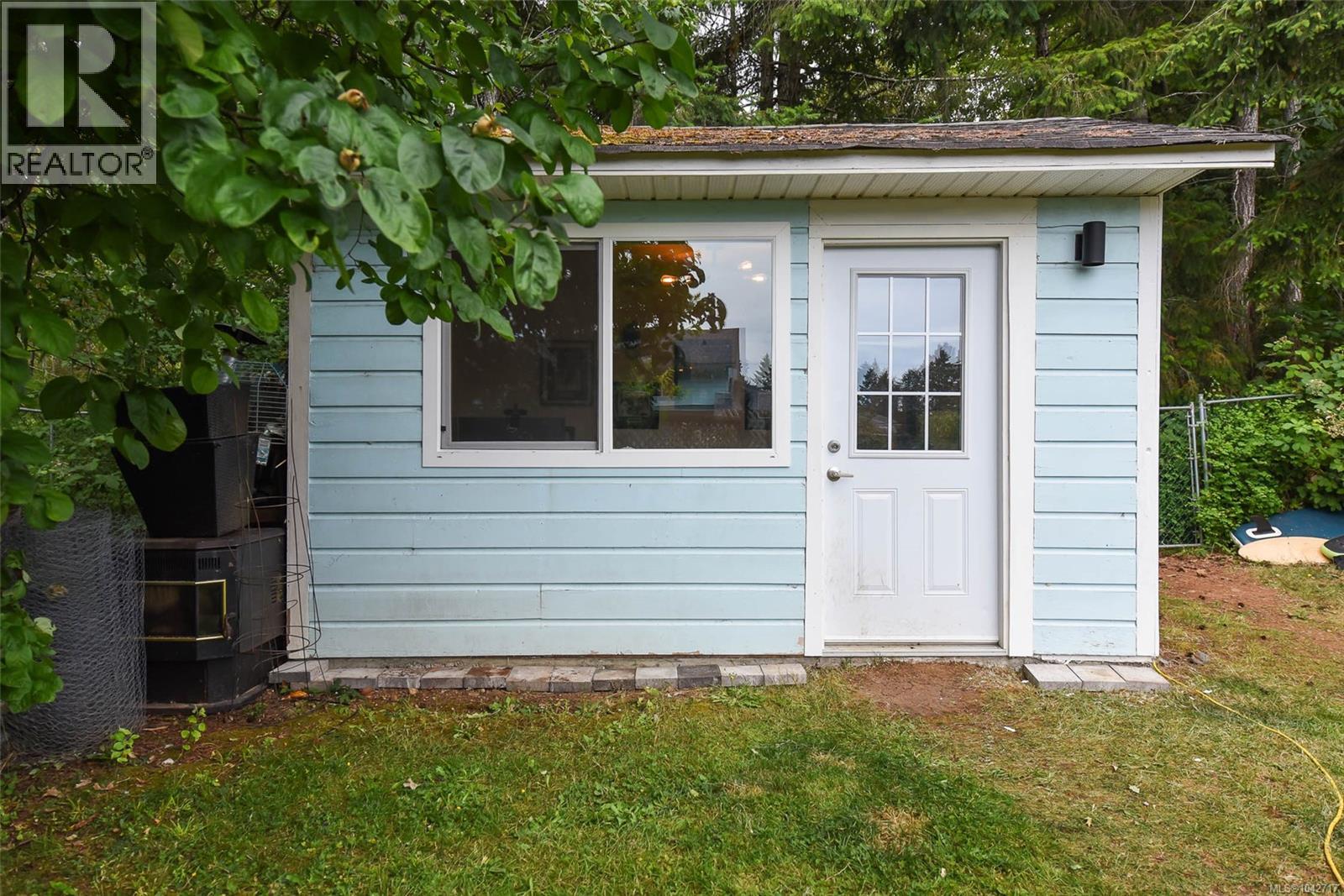 6587 Mystery Beach Rd - 10