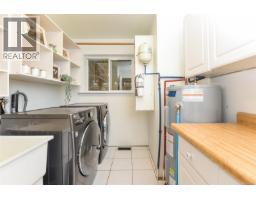 6587 Mystery Beach Rd, Fanny Bay, BC V0R1W0 Photo 43