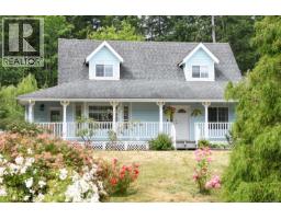 6587 Mystery Beach Rd, Fanny Bay, BC V0R1W0 Photo 46