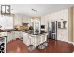 3285 Chartwell Green, Coquitlam, BC V3E3M9 Photo 11