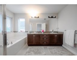2338 Chardonnay Lane, Abbotsford, BC V4X0A6 Photo 18