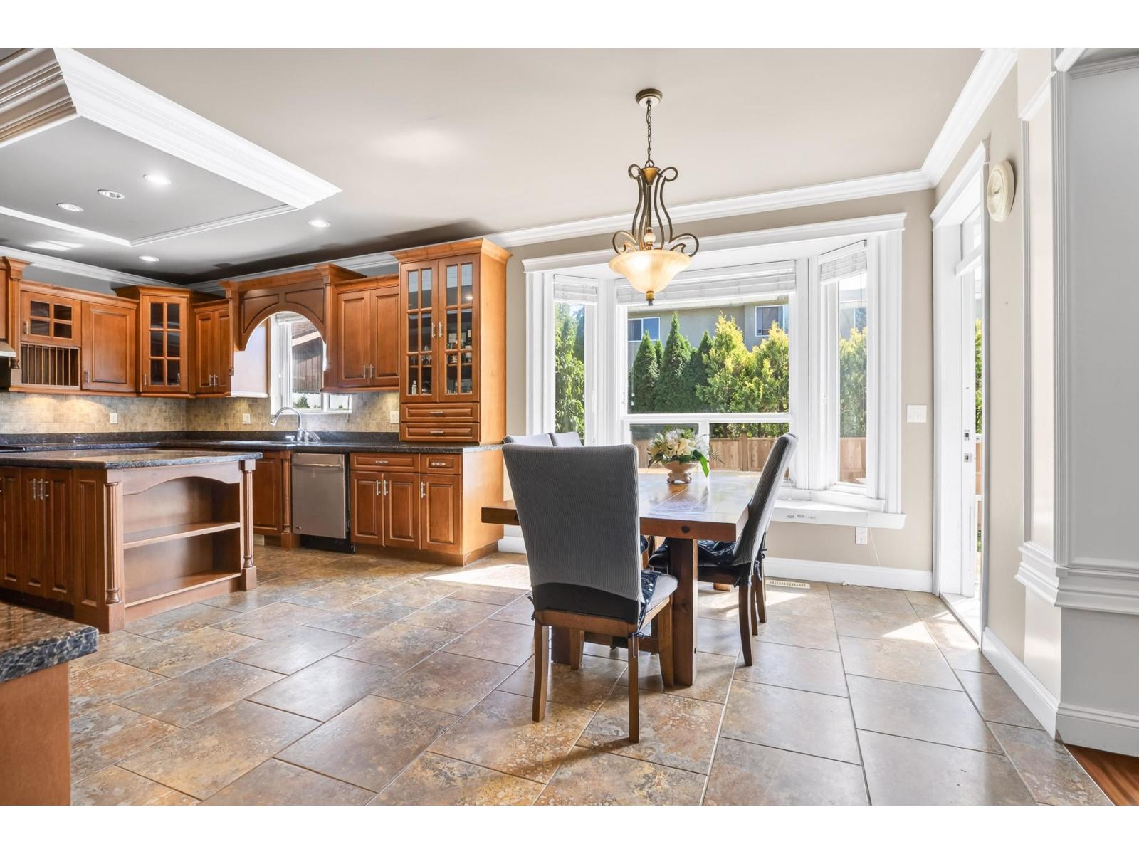 6 Bed, 5 Bath House for Sale in Surrey – 16218 110TH AVENUE, Surrey – MLS# R3154624 - Image 15