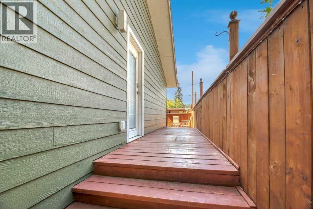 118 3rd Avenue E - 30