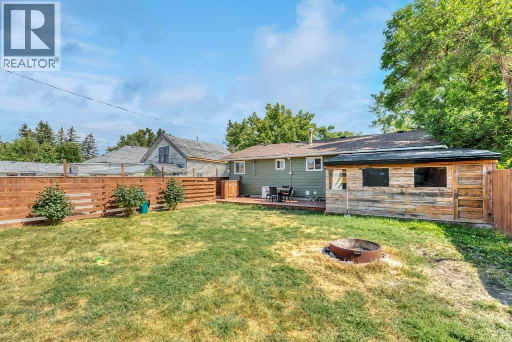 118 3rd Avenue E - 37