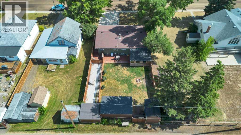 118 3rd Avenue E - 47
