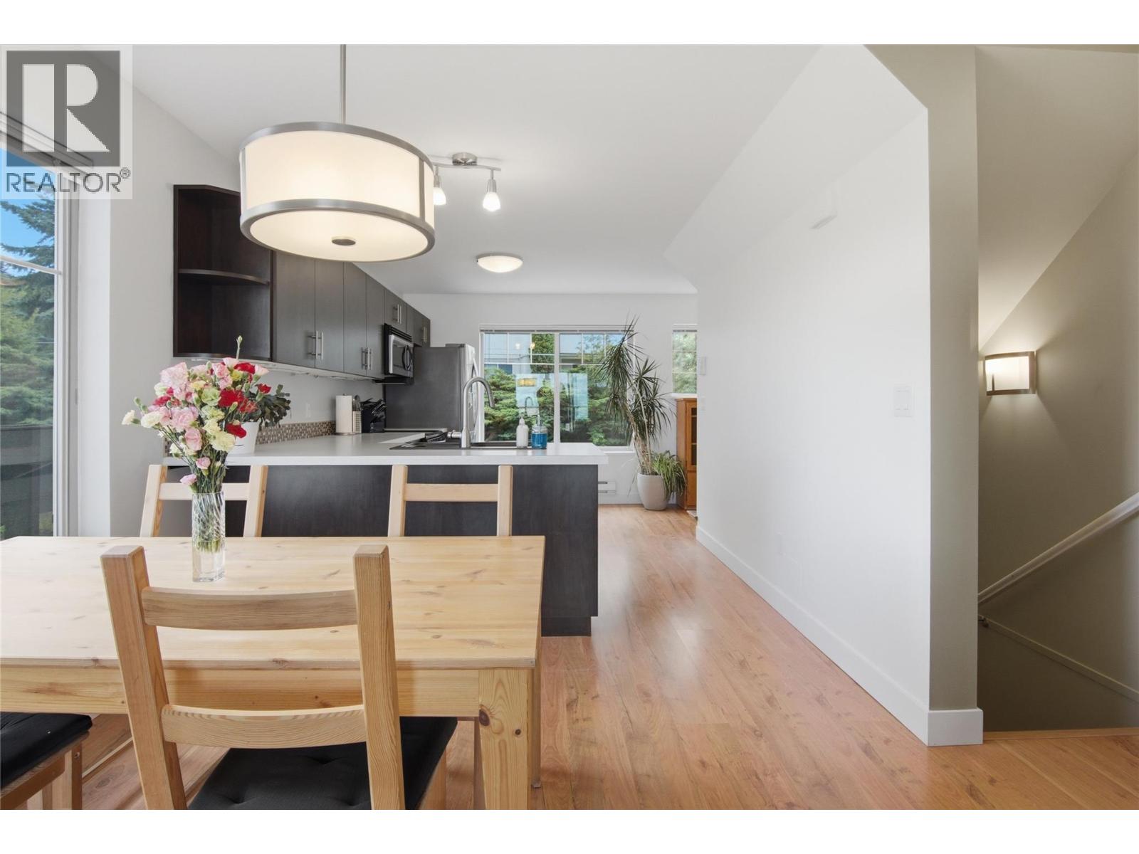 #12 1110 HUGH ALLAN Drive - 14