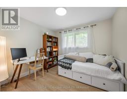 Bedroom 4 - 925 Woodbine Road, Kingston, ON K7P2X4 Photo 12