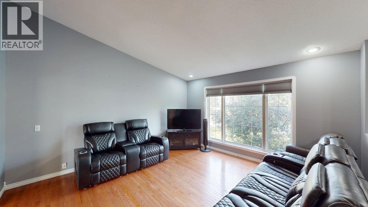 8604 90 STREET - Image 4
