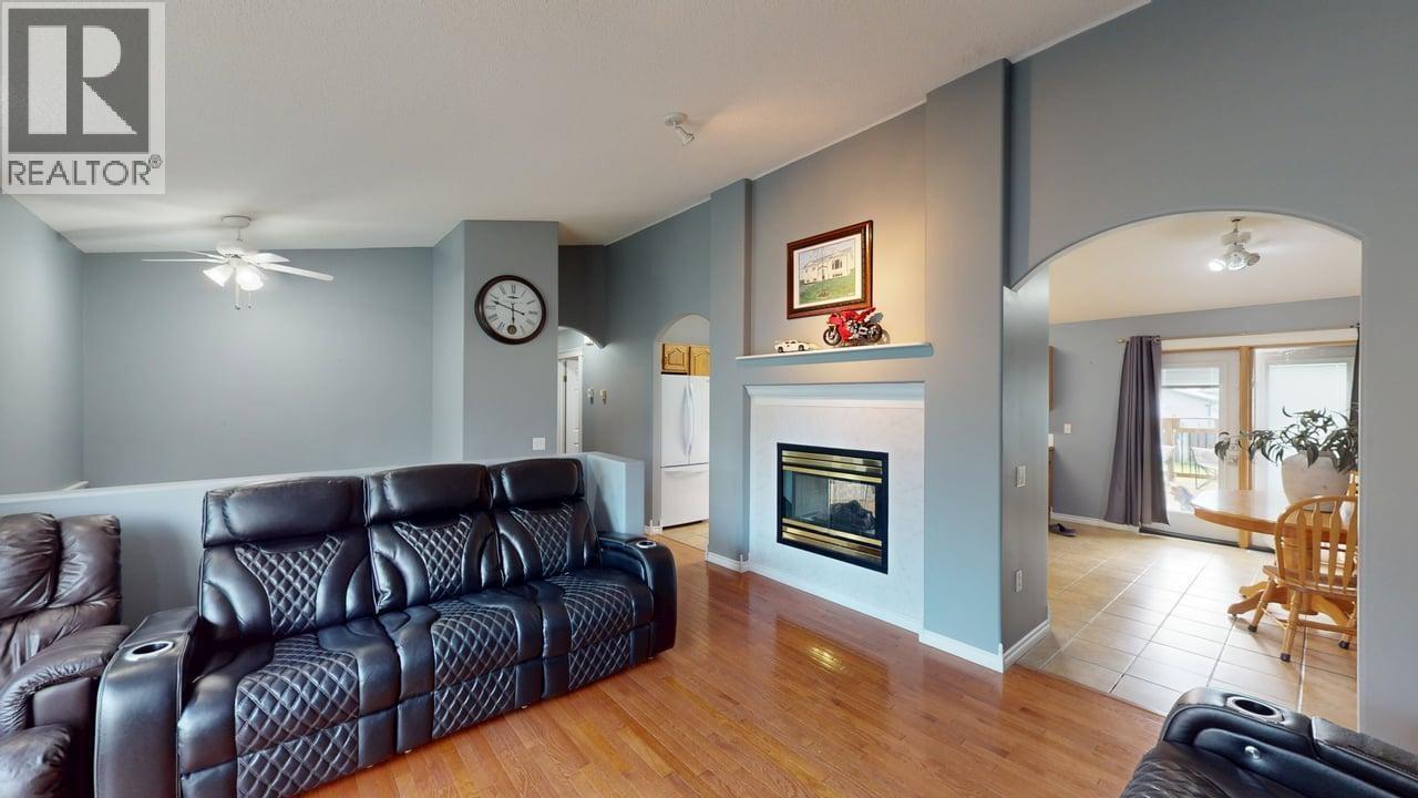 8604 90 STREET - Image 3