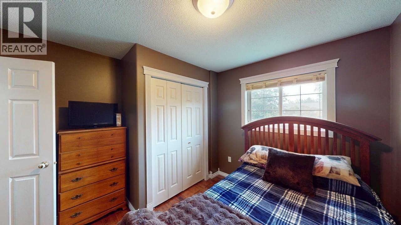 8604 90 STREET - 15