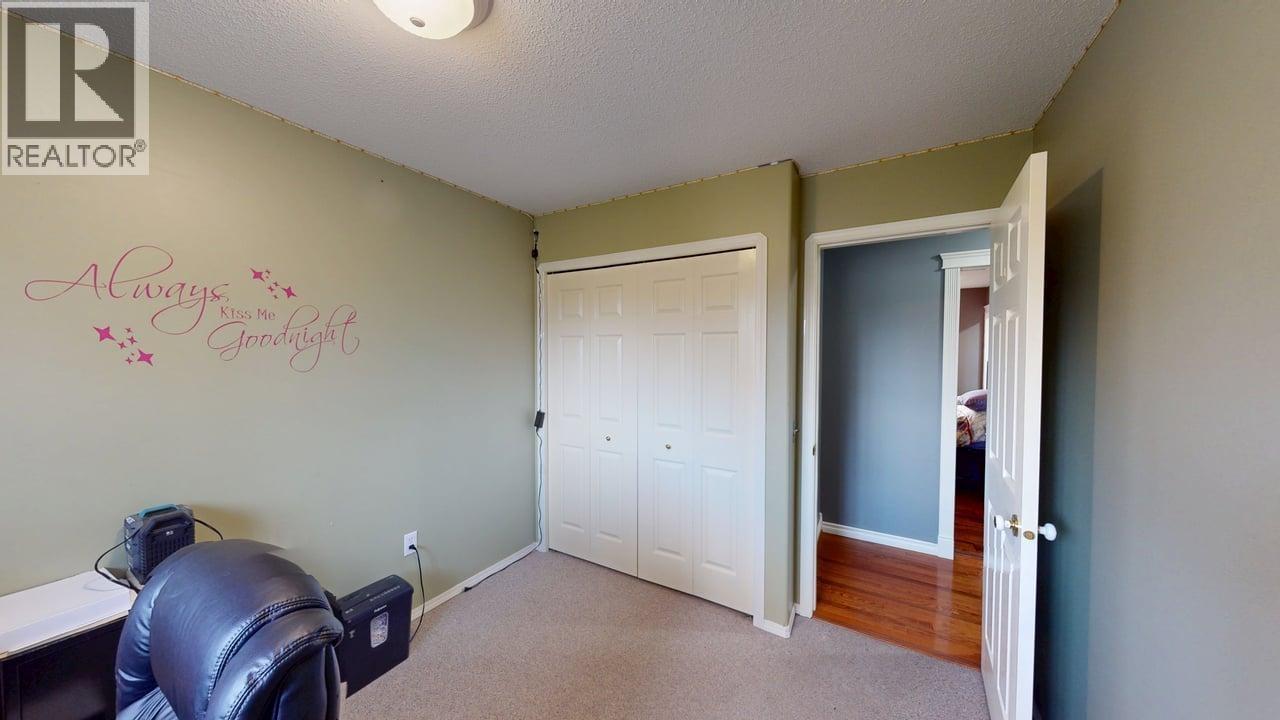 8604 90 STREET - 19