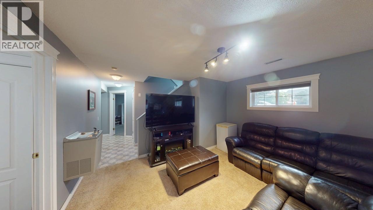 8604 90 STREET - Image 28
