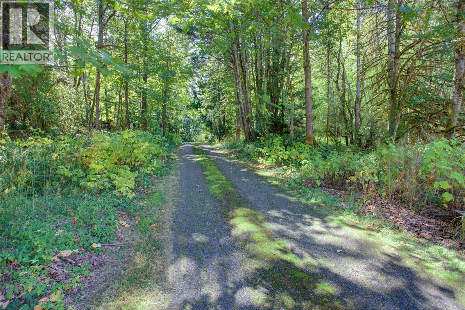 4389 Creighton Rd - 2