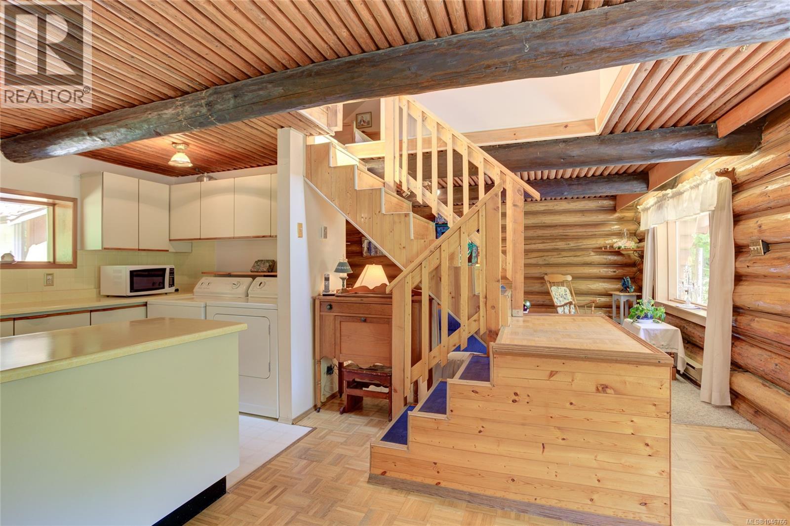 4389 Creighton Rd - Image 32