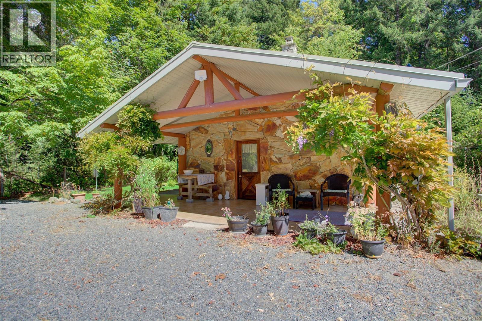 4389 Creighton Rd - Image 44