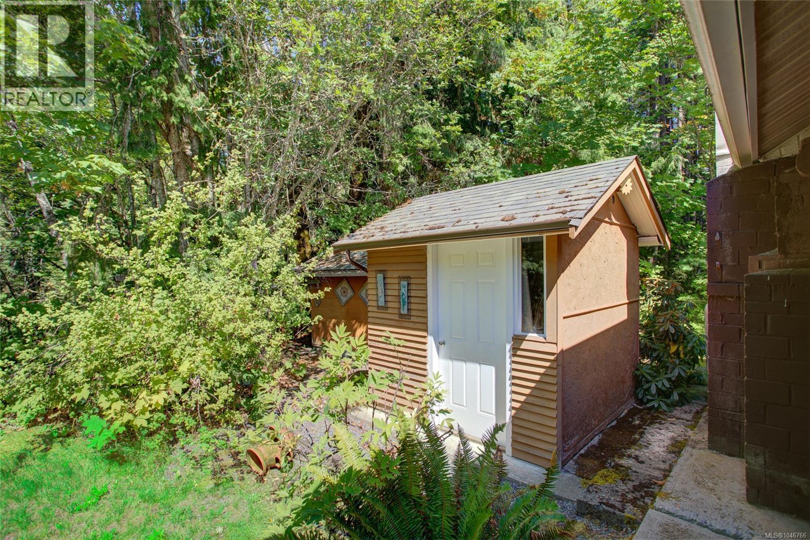 4389 Creighton Rd - 46