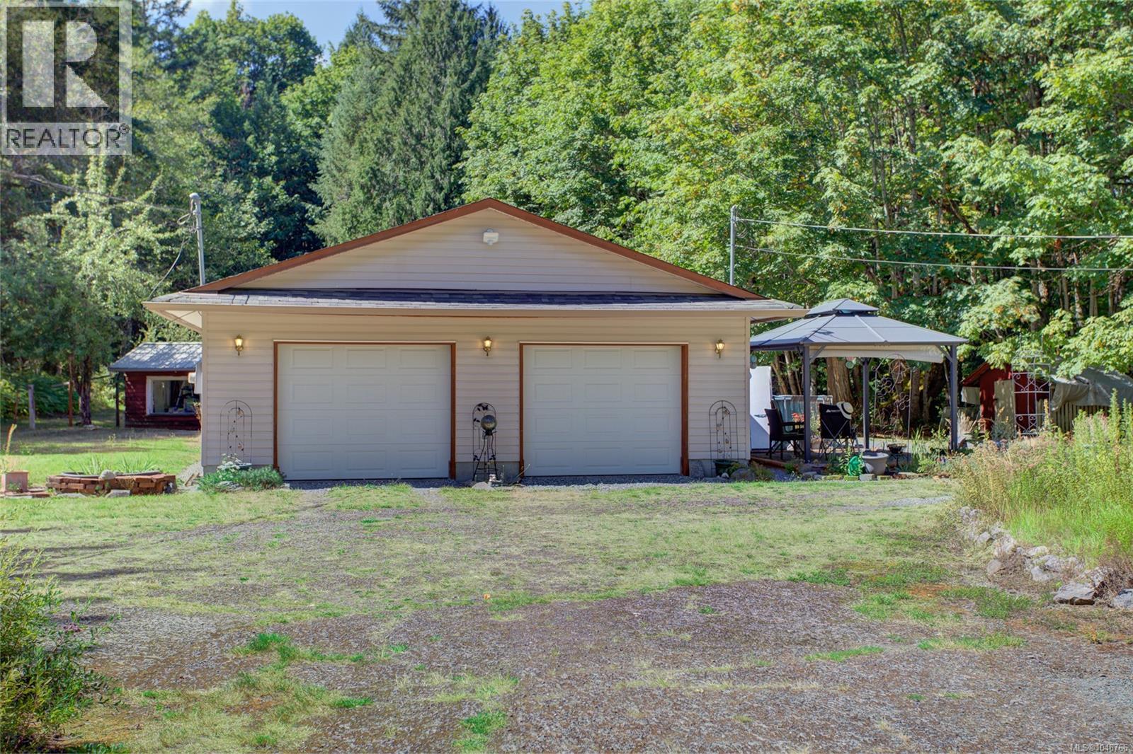 4389 Creighton Rd - Image 54