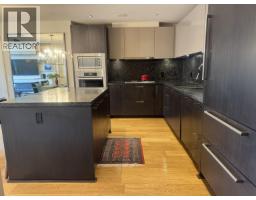 402 866 Arthur Erickson Place, West Vancouver, BC V7T0B2 Photo 7